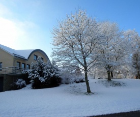 Spacious Apartment in Weywertz with Private Garden
