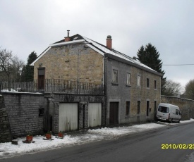 Cheval Brun Iz Lodge